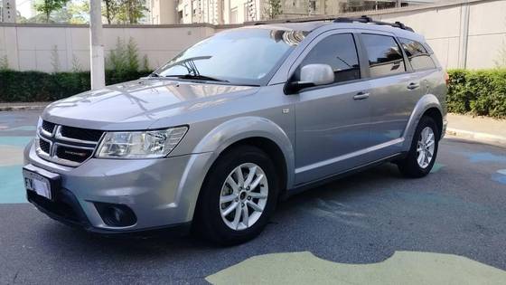 DODGE JOURNEY 3.6 SXT V6 GASOLINA 4P AUTOMÁTICO DODGE JOURNEY 3.6 SXT V6 GASOLINA 4P AUTOMÁTICO